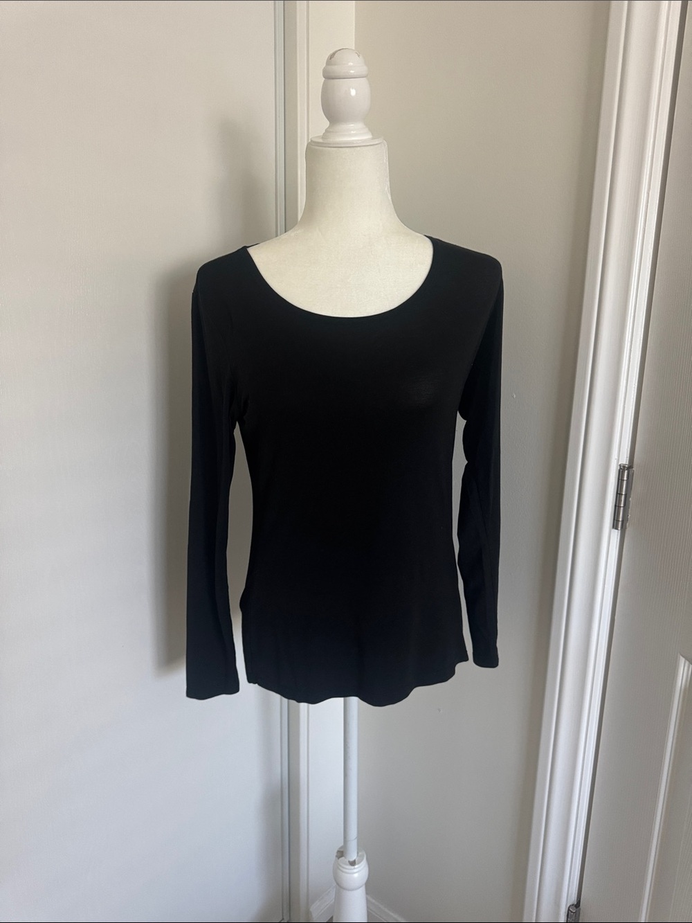 32 Degrees Black Long-Sleeve Scoop Neck Tee